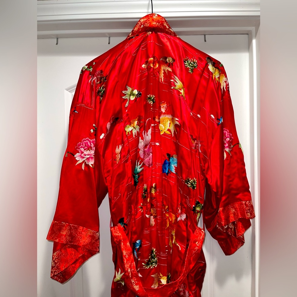 Vintage Chinese silk Kimono, hand embroidered in china town San Francisco! Small